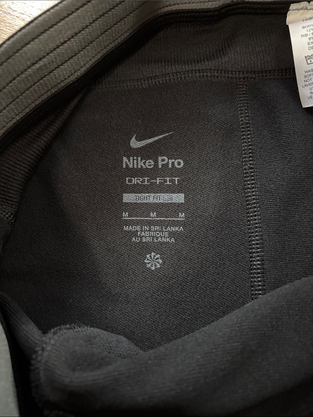 Nike Black Pro 3/4 length base layer Leggings with White Swoosh - Picture 4 of 7